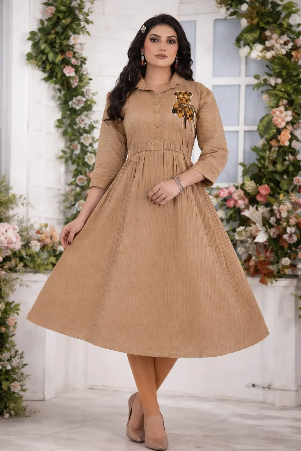 Camel shirt-collar belted midi dress with a teddy appliqué on the shoulder
